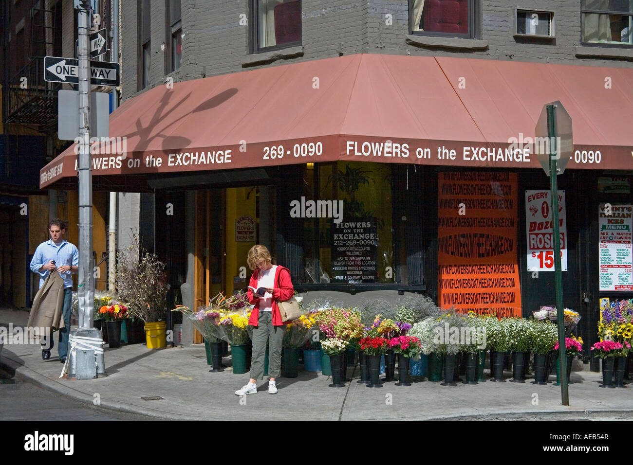 Florist Lower Manhattan New York City New York USA Stock Photo Alamy