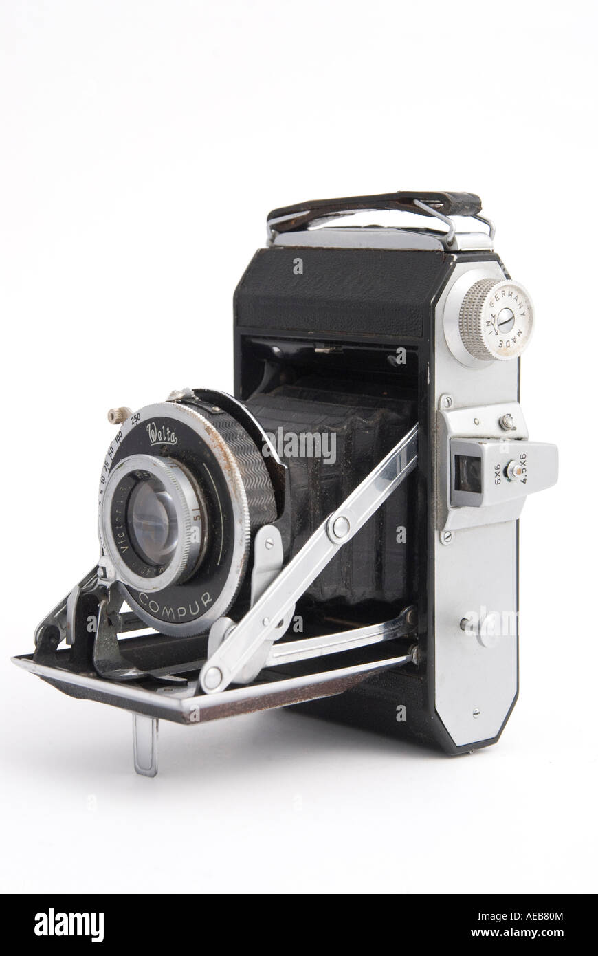 Antique german folding camera hires stock photography and images Alamy