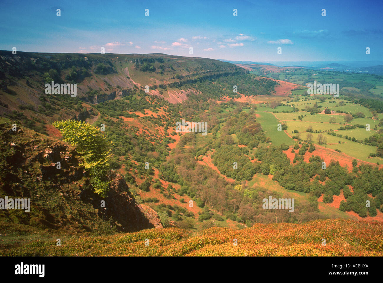 Llangattock escarpment hi-res stock photography and images - Alamy