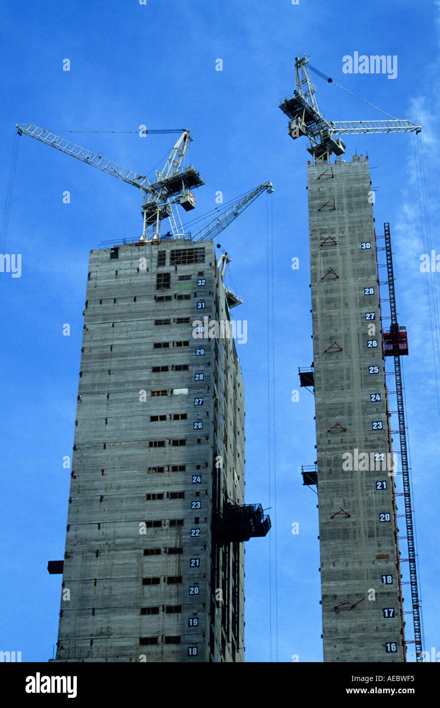 Cranes constructing new skyscraper Canary Wharf London Stock Photo