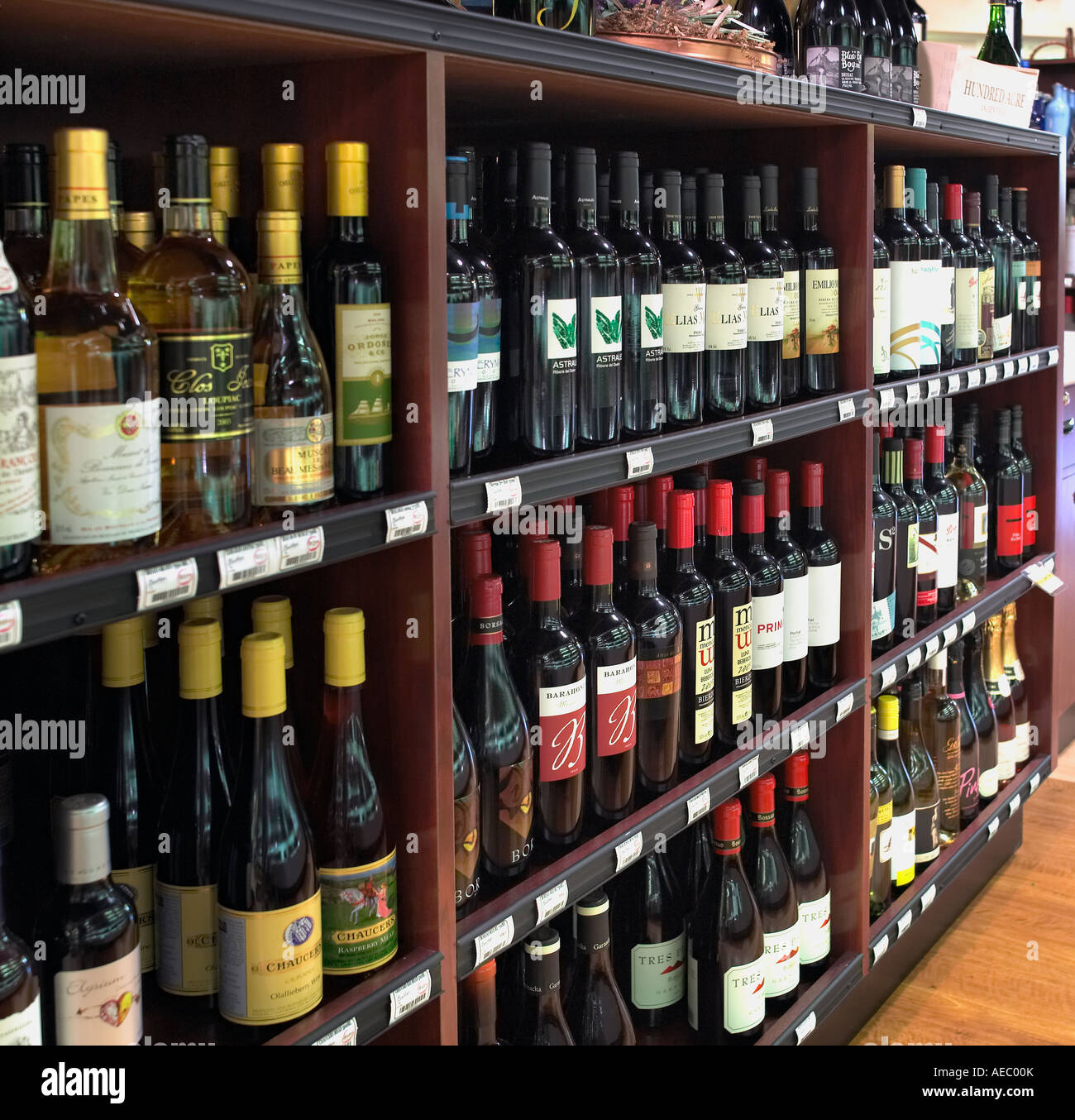 Bottles Of Wine For Sale In Wine Retail Store, California USA Stock Photo