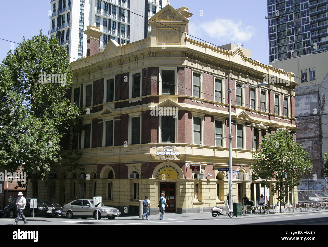 Victorian pub hi-res stock photography and images - Alamy