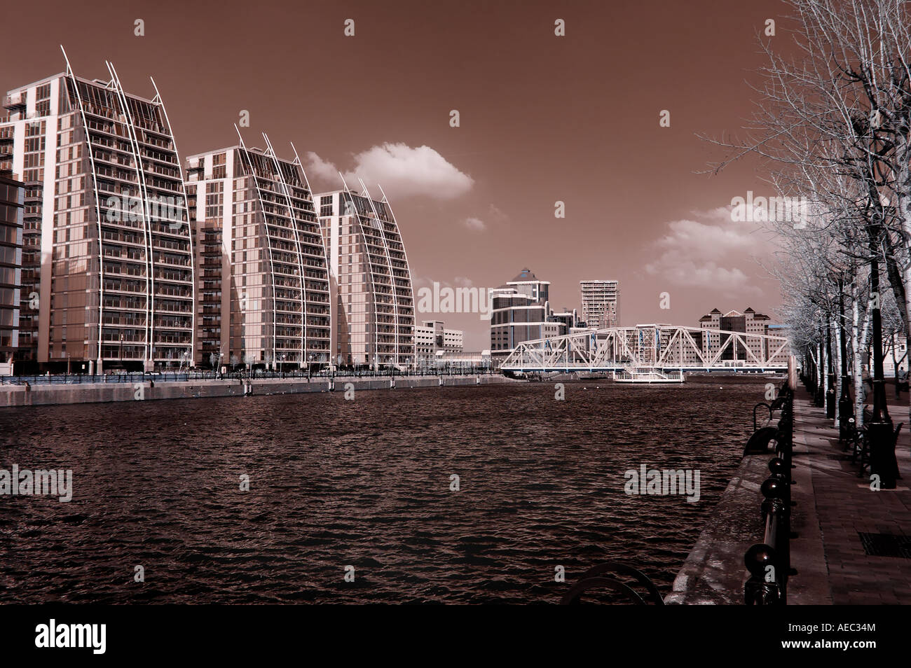 New apartments, Salford Quays Stock Photo Alamy