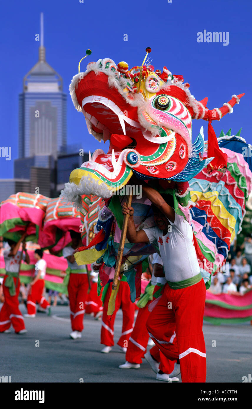 Dragon dance hi-res stock photography and images - Alamy