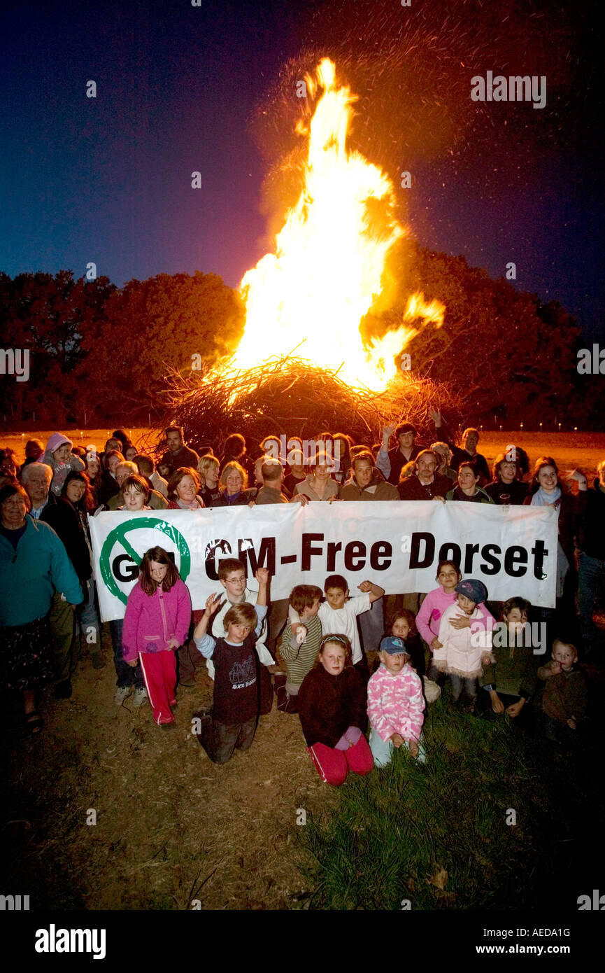 People gathering at beacon in Dorset to campaign against the planting of genetically modified crops in Dorset Stock Photo