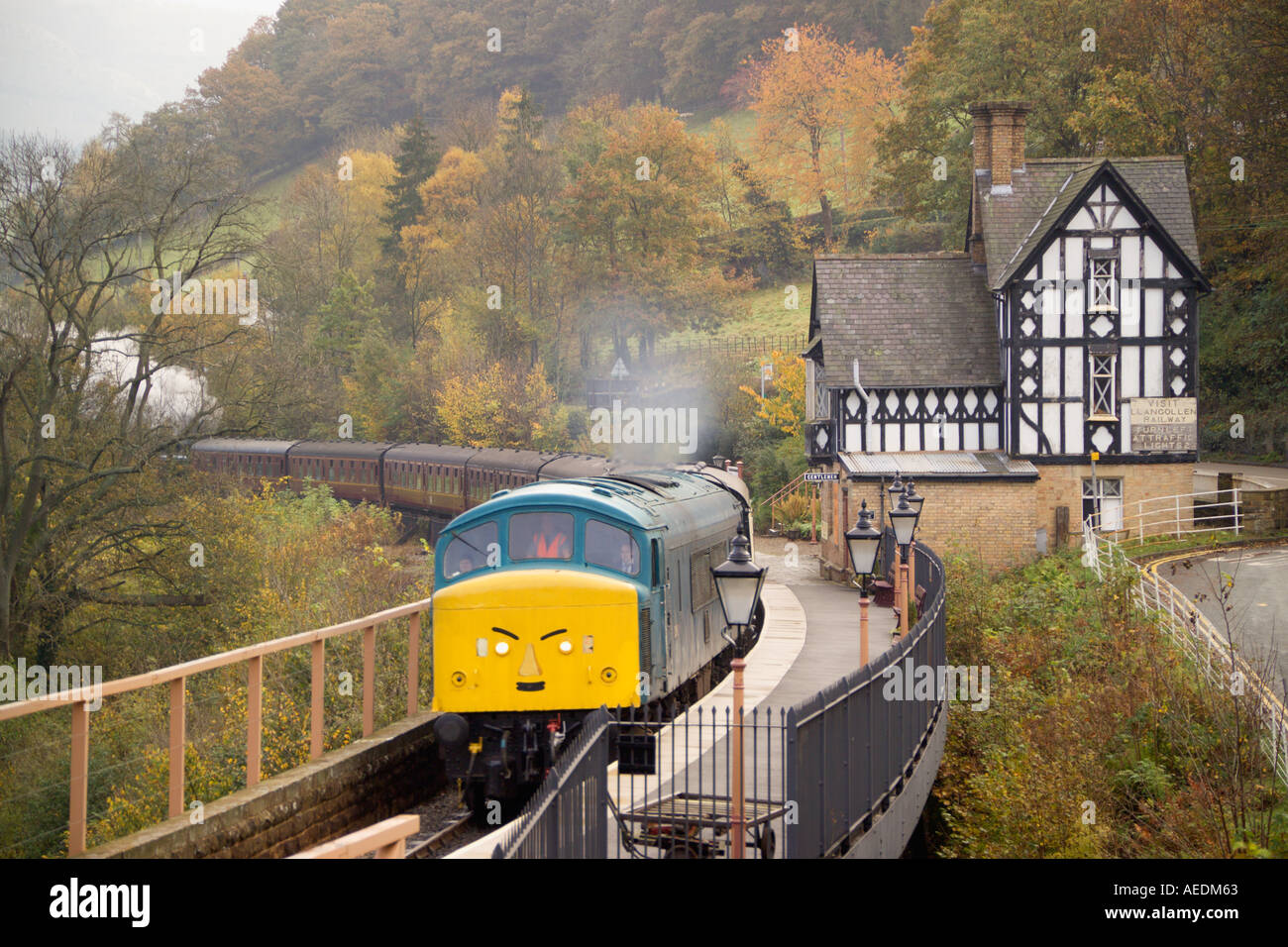 Llangollen steam railway corwen hires stock photography and images Alamy