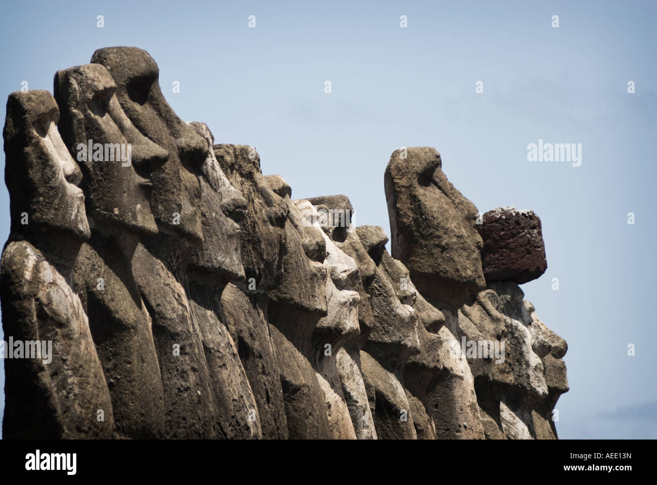 Carved heads hires stock photography and images Alamy