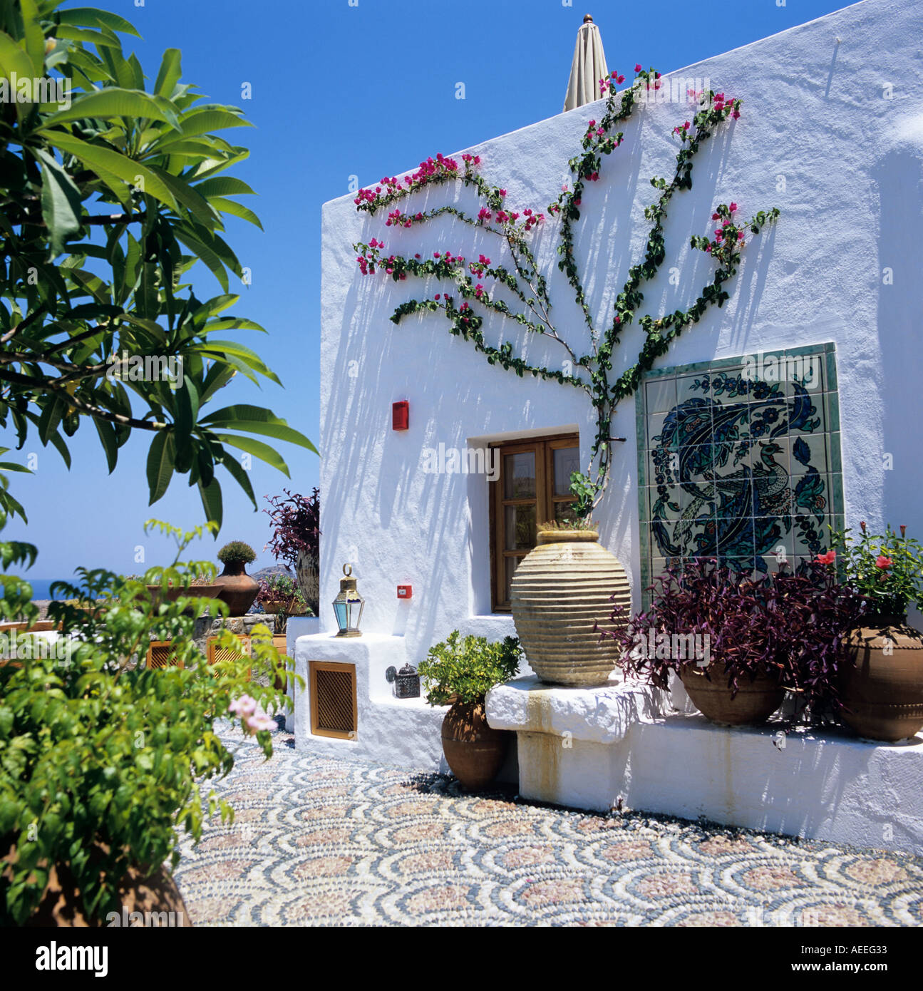 Mosaic house greece hi-res stock photography and images - Alamy