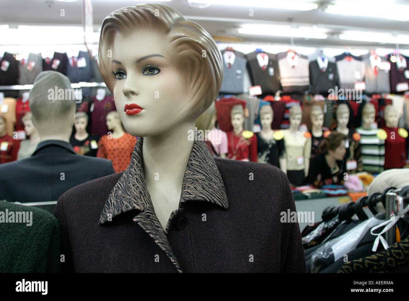 Shanghai China Plaster mannequin wearing cheap clothes at a discount