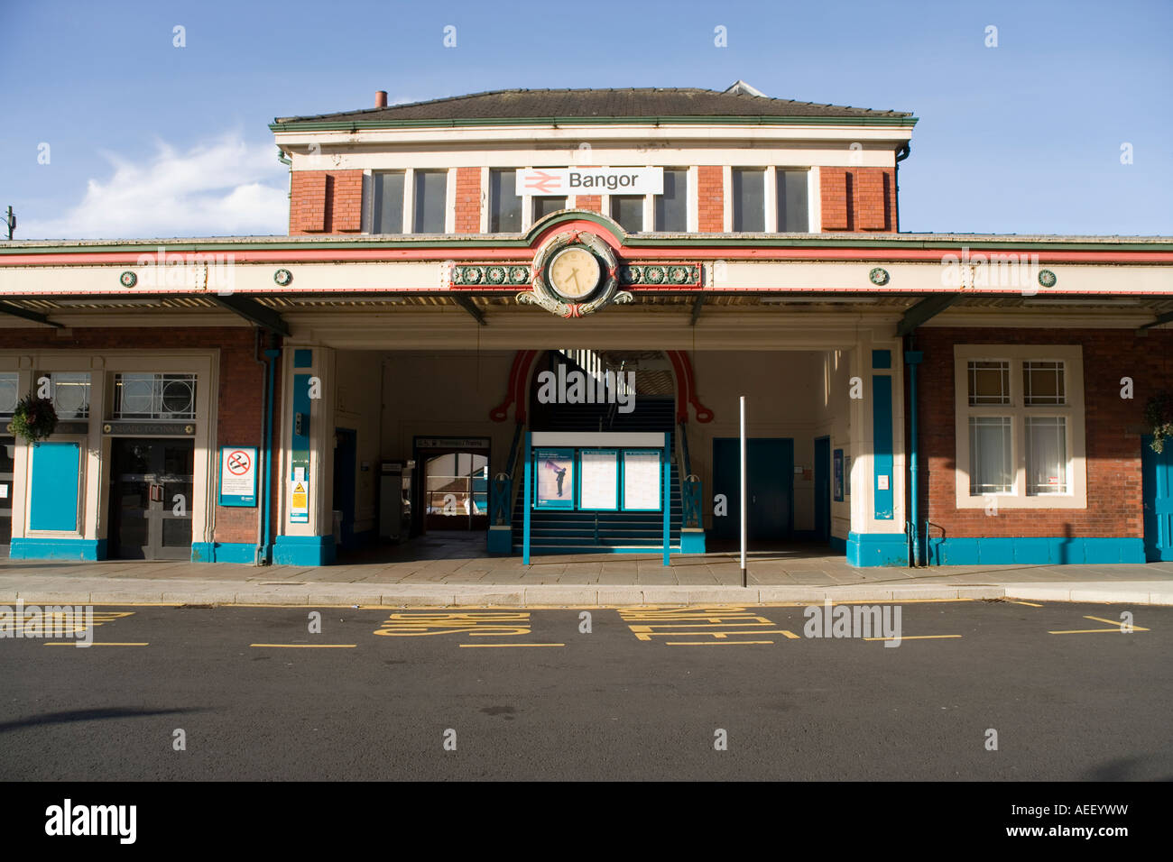 Bangor railway station hires stock photography and images Alamy