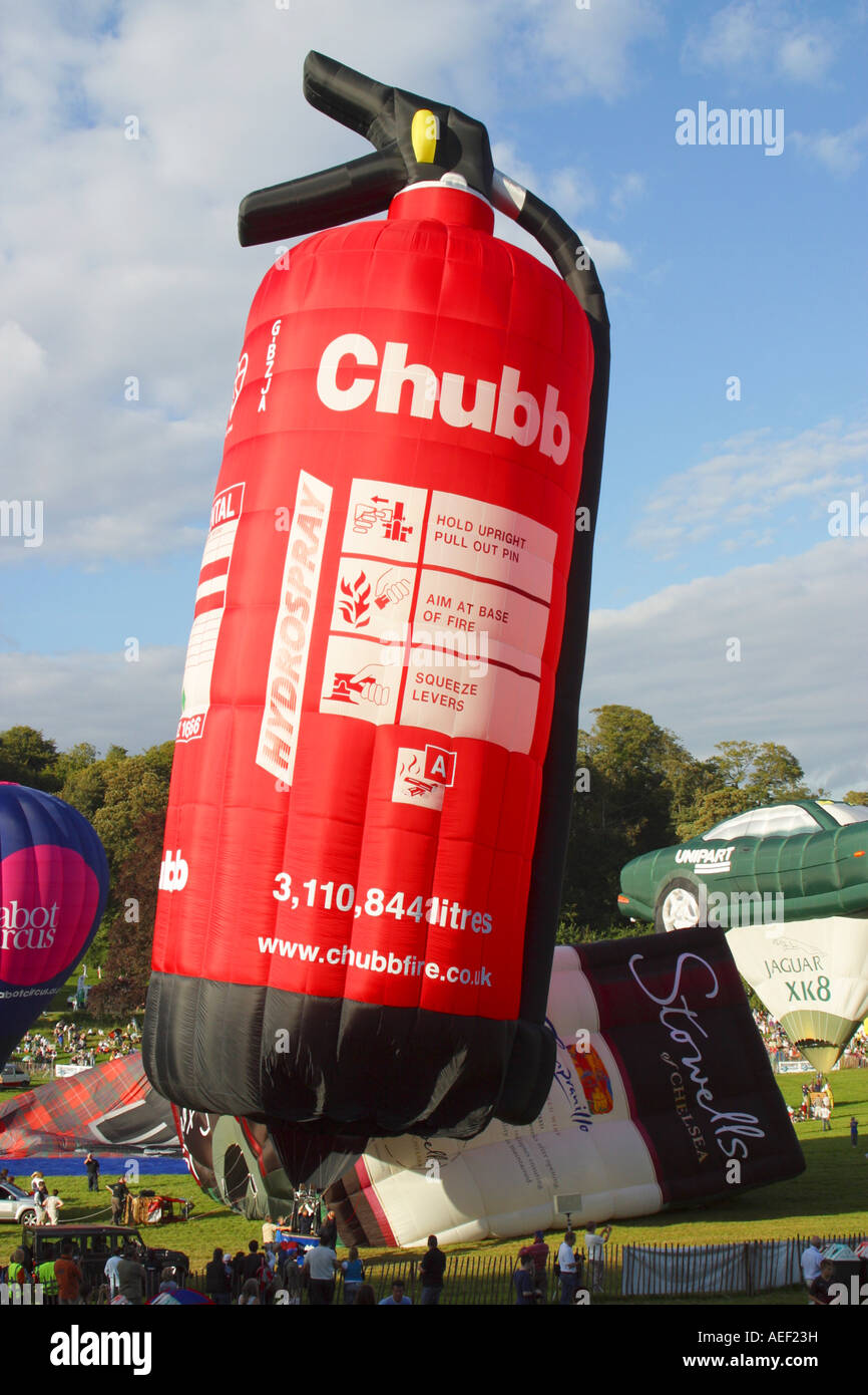 inflating-special-shapes-hot-air-balloons-at-bristol-balloon-fiesta
