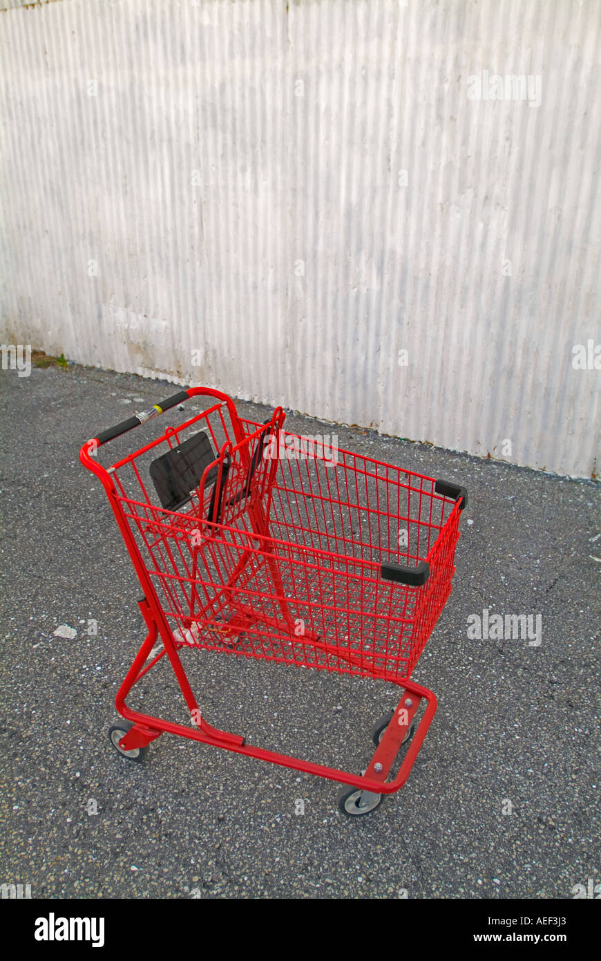 red shopping cart empty waiting shopper carriage push carts icon Stock Photo Alamy