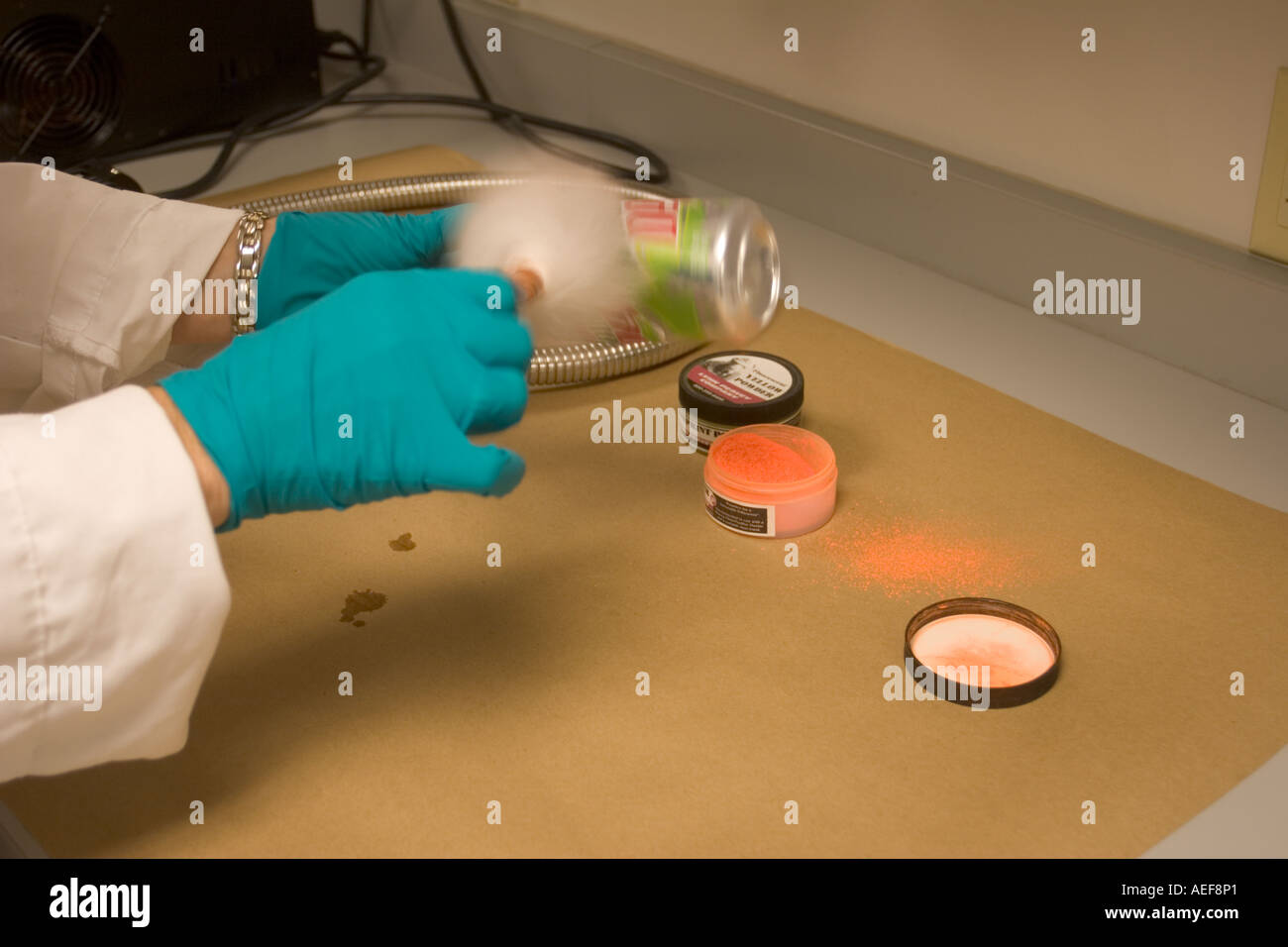 Fingerprint powder hires stock photography and images Alamy