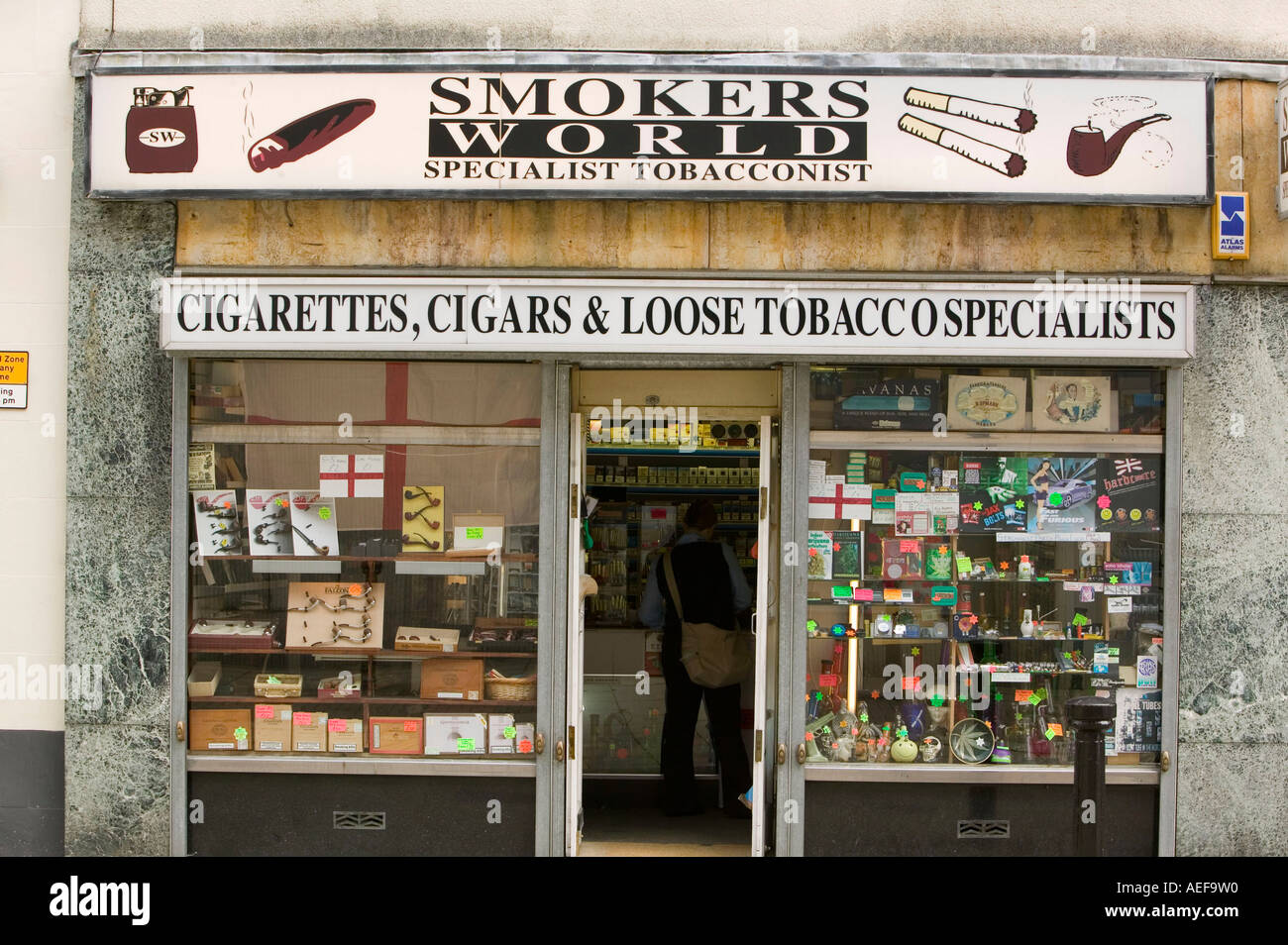 Tobacco Shop Uk High Resolution Stock Photography and Images Alamy