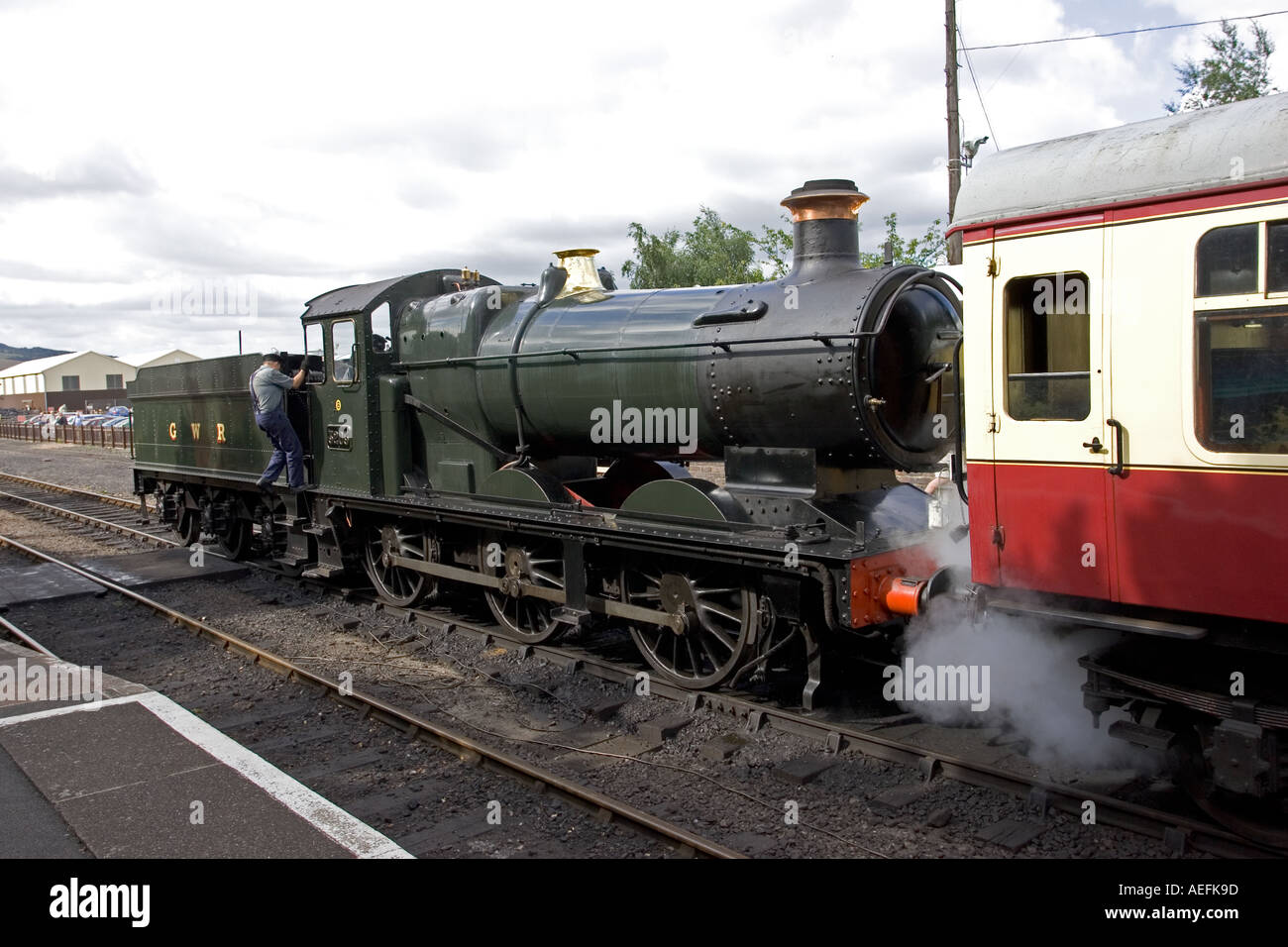 GWR train station Toddington English Cotswolds Stock Photo Alamy