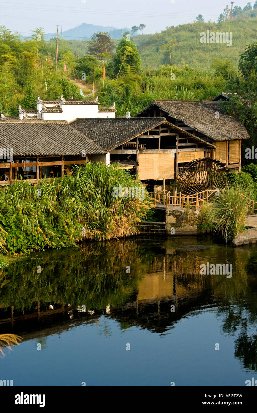Wooden Sawmill next to Song Dynasty Caihong Bridge Qinghua Village Wuyuan China Stock Photo