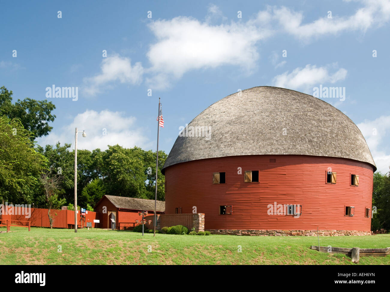 Restored famous round barn on Route 66 in Arcadia, Oklahoma, USA Stock Photo