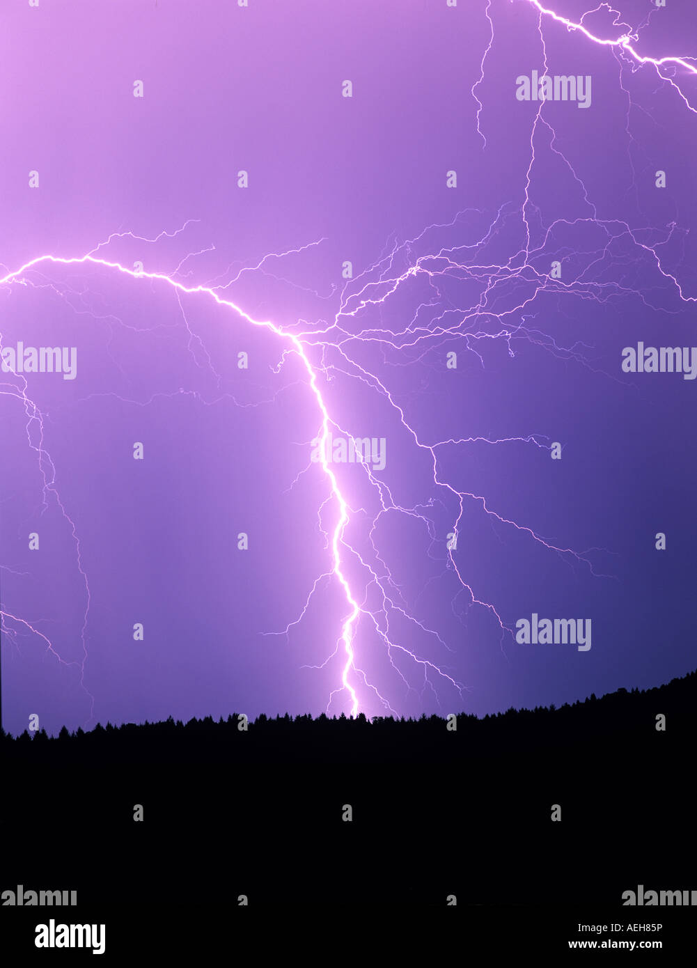 Lightening strikes hi-res stock photography and images - Alamy