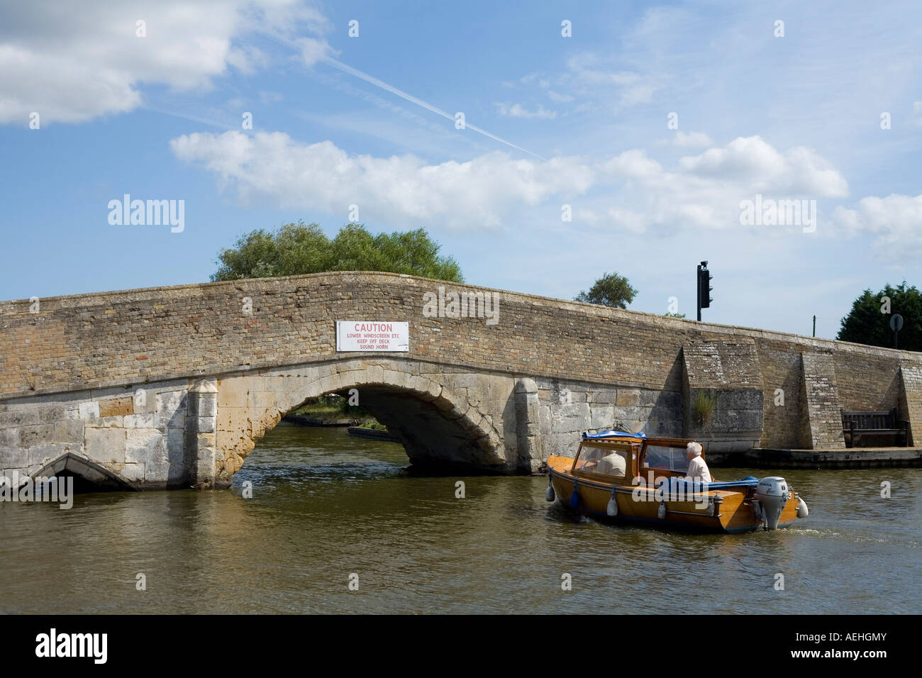 Norfolk Broads Potter Heigham Bridge Stock Photo Alamy