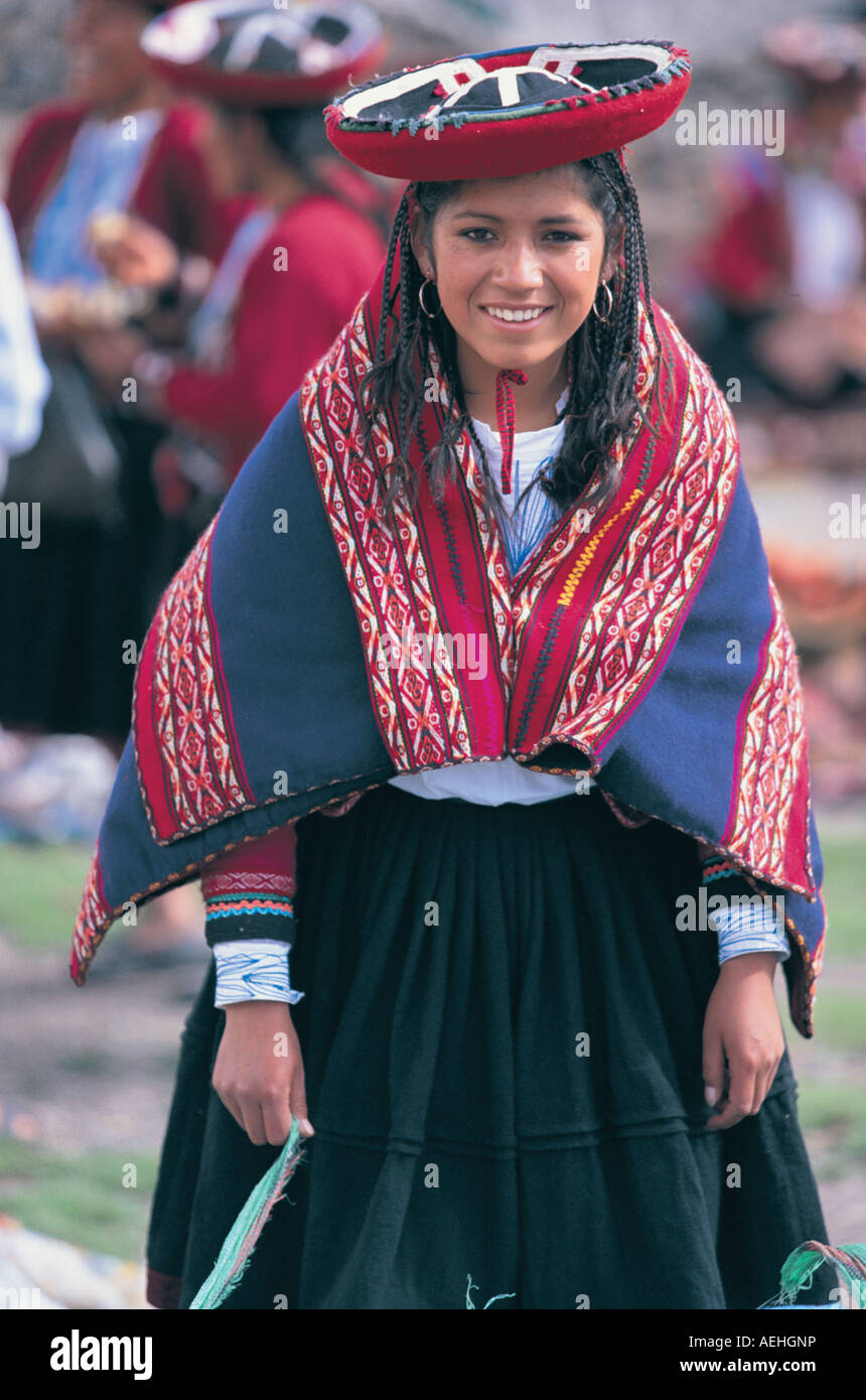 Indian Woman Market Chinchero Sacred Valley nr Cuzco Peru Stock Photo