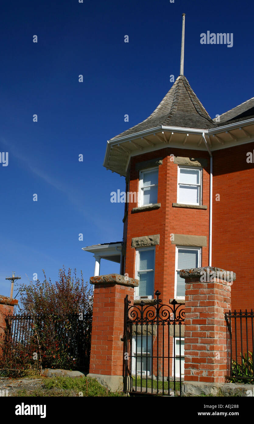 Vertical Old mansion Pincher Creek, Alberta, Canada Stock Photo Alamy