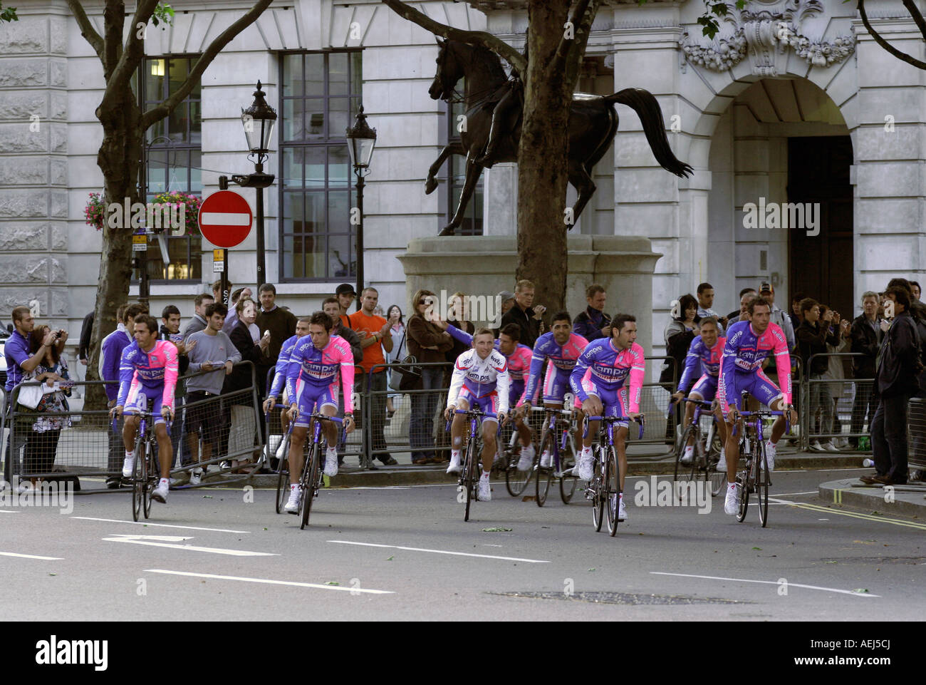 The Lampre Fondital team at the Grand Depart of the 2007 Tour De France in London Stock Photo