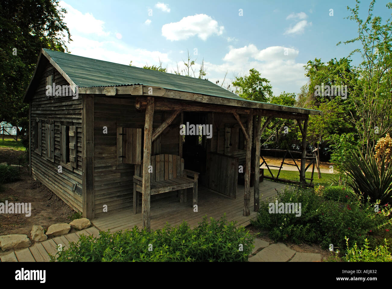 Old pioneer house Stock Photo Alamy