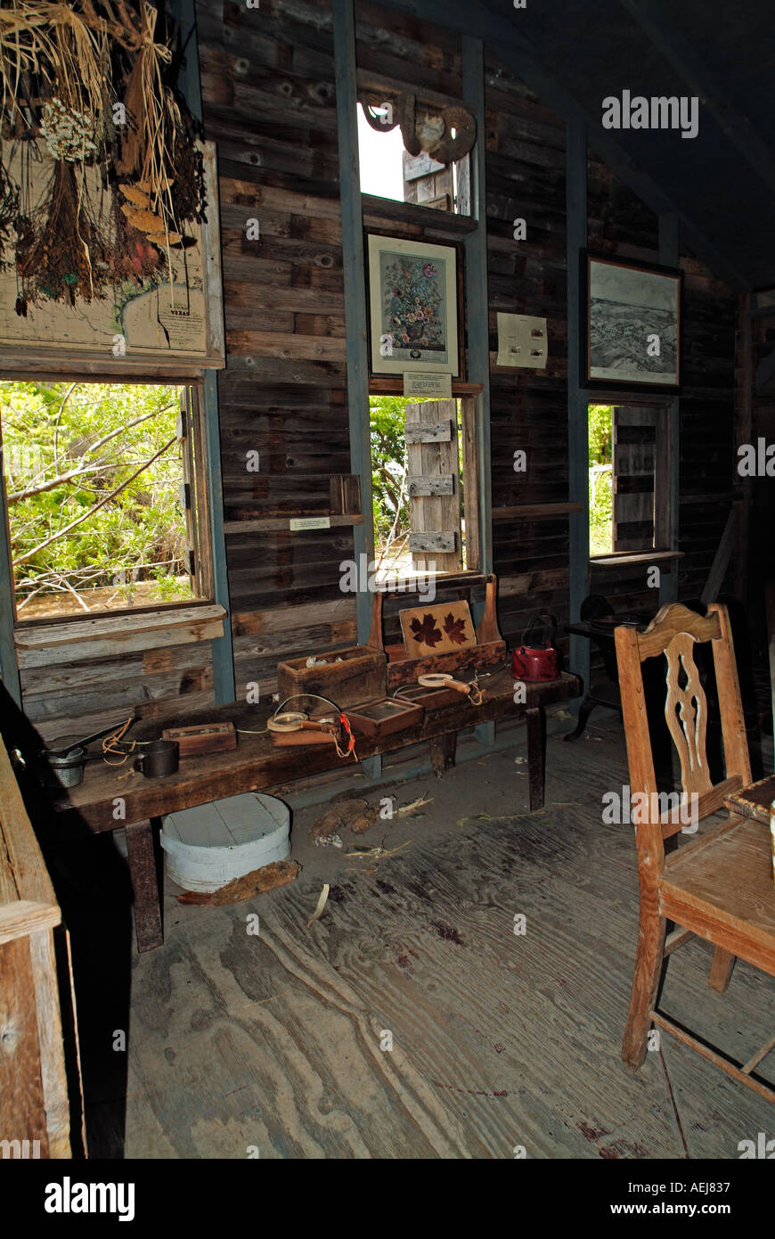 Inside An Old Pioneer House Stock Photo 2533430 Alamy