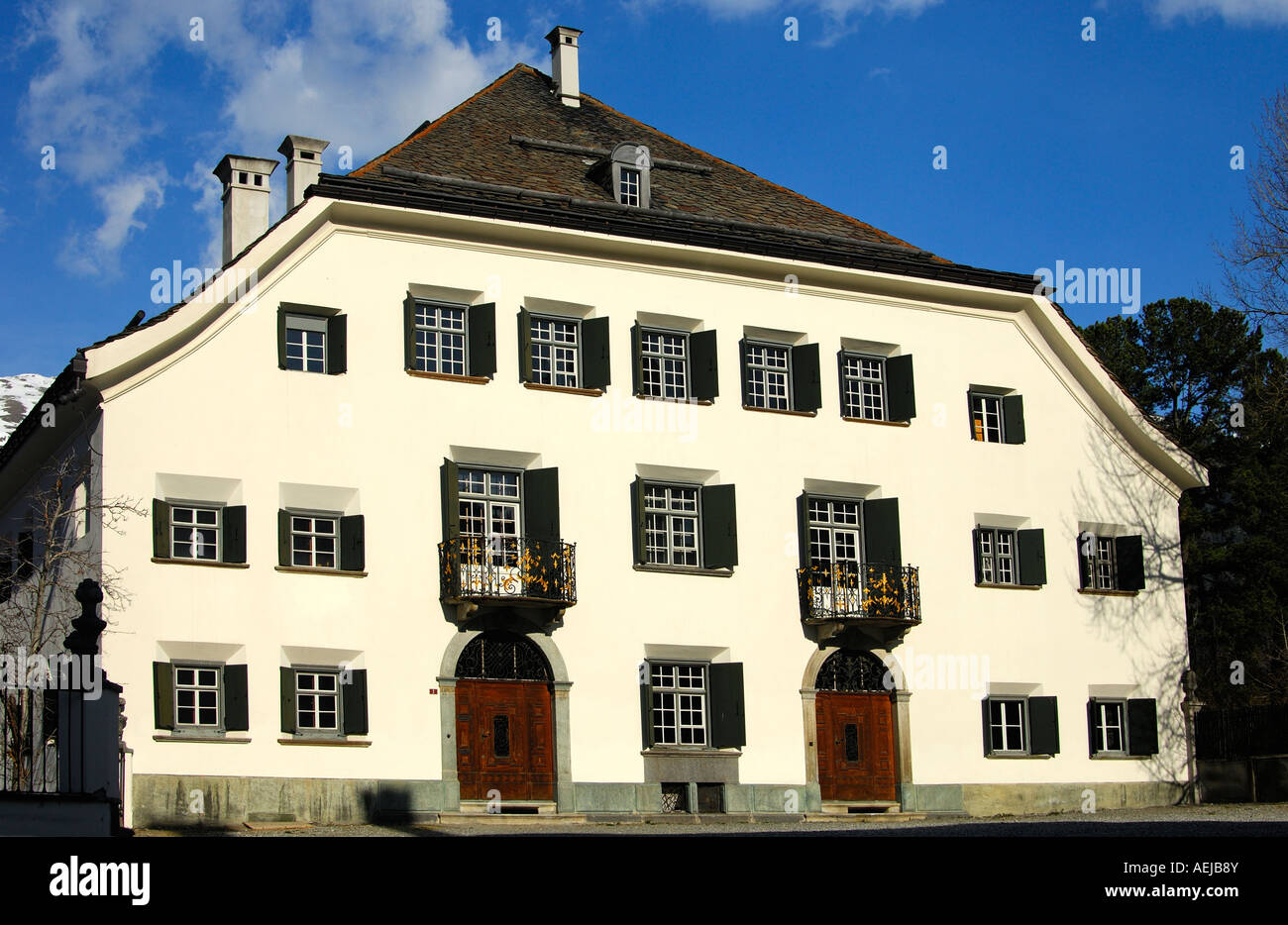 16th century Patrician's house Chesa Planta, cultural archive, Romansch library and museum, Samedan, Upper Engadin, Grisons, Sw Stock Photo