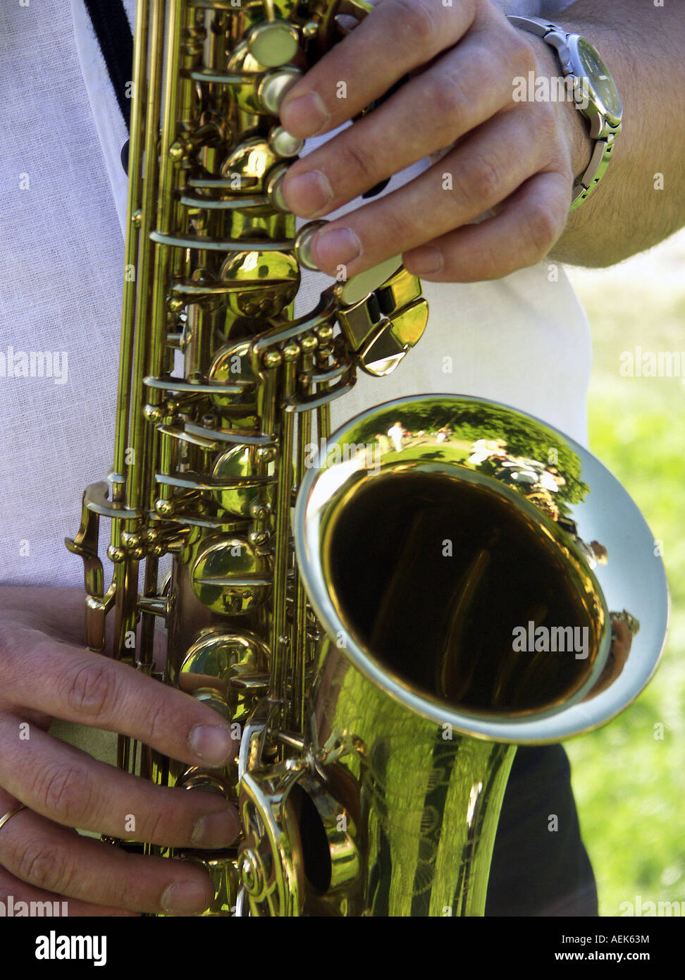 Saxophon spielen hires stock photography and images Alamy