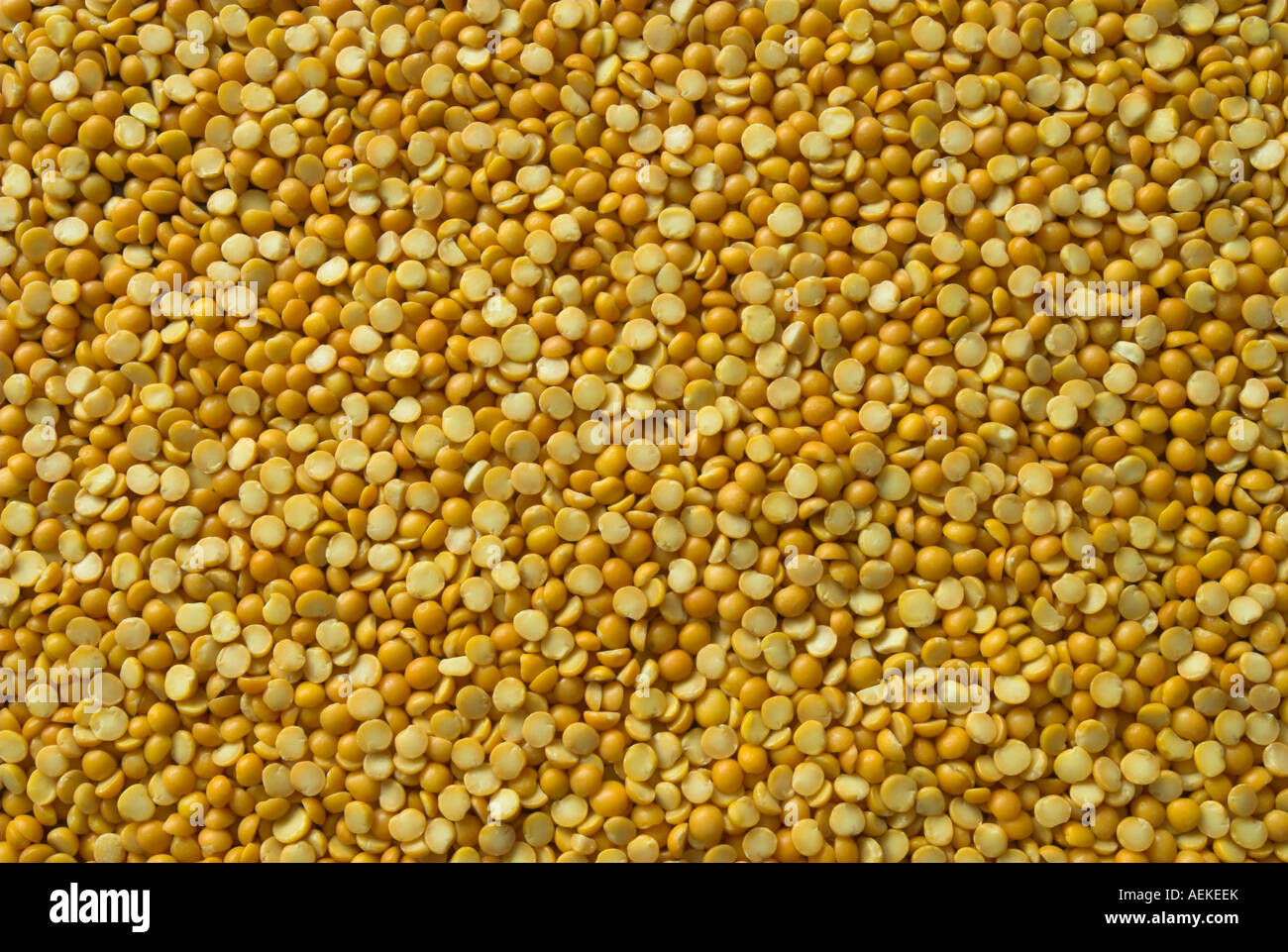 Dried yellow split peas Stock Photo - Alamy