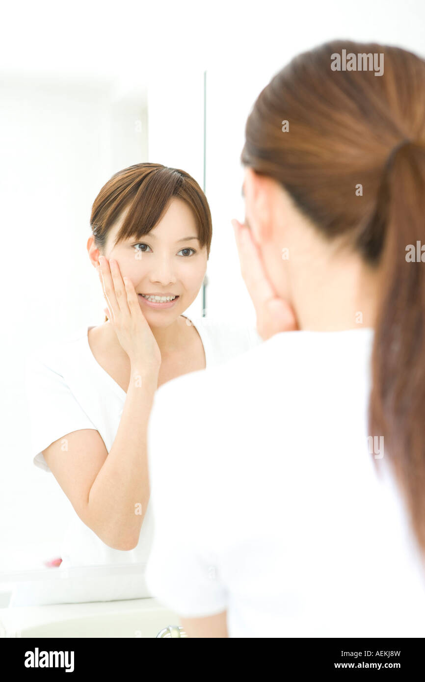 Japanese woman washing face hi-res stock photography and images - Alamy