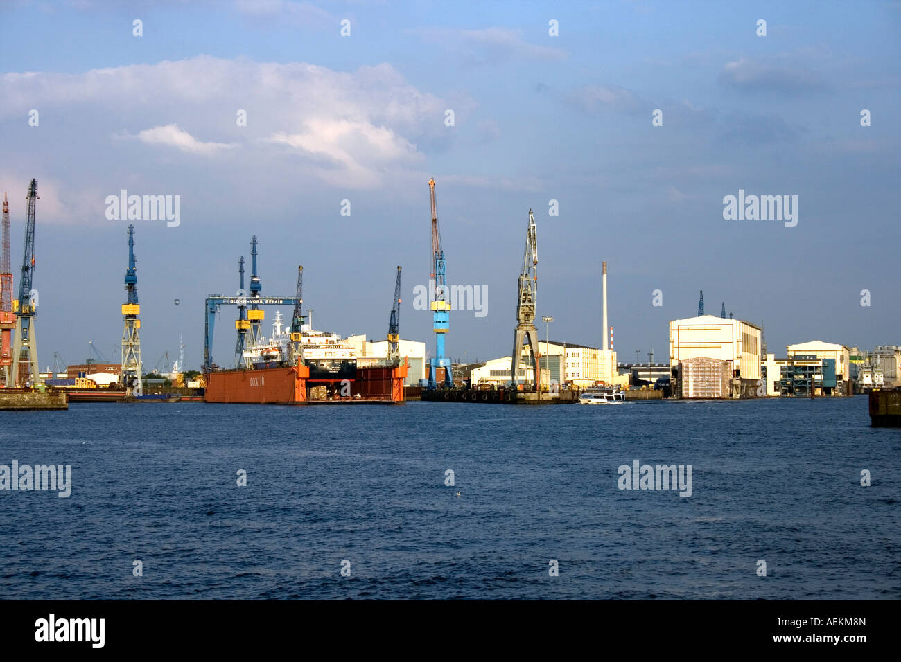 Dock shipyard floating dock shipyard hires stock photography and images Alamy