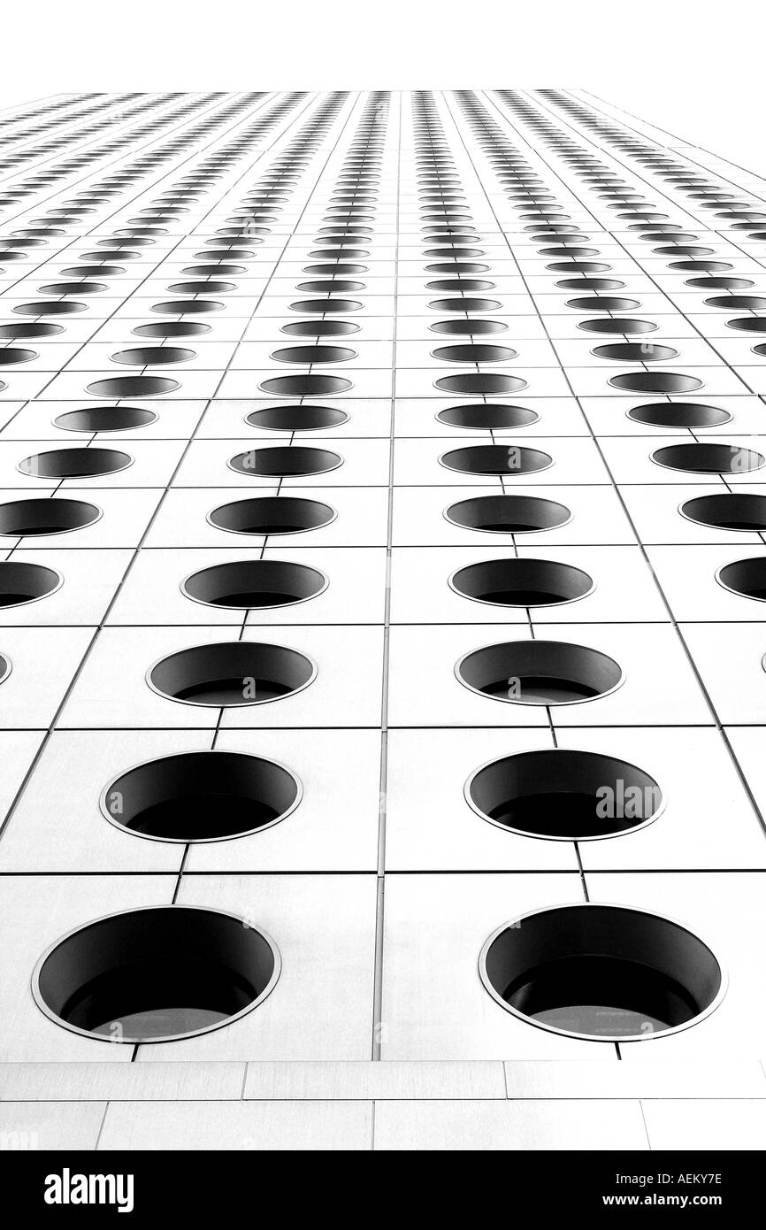 Shops and skyscraper Black and White Stock Photos & Images - Alamy