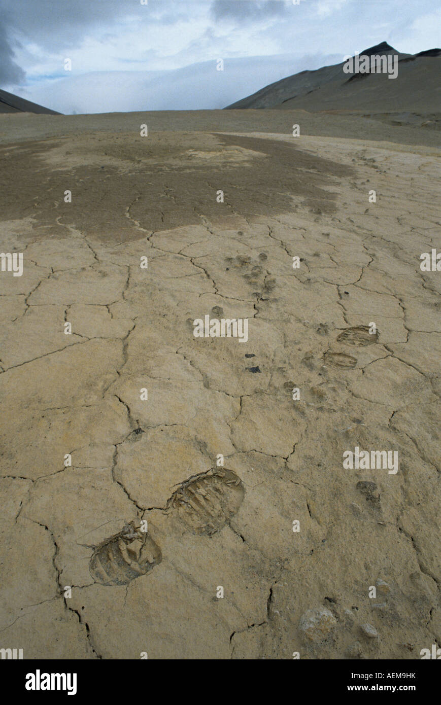 USA Alaska Katmai National Park Hikers boot prints by old fumarole on Baked Mountain in Valley of 10 000 Smokes Stock Photo