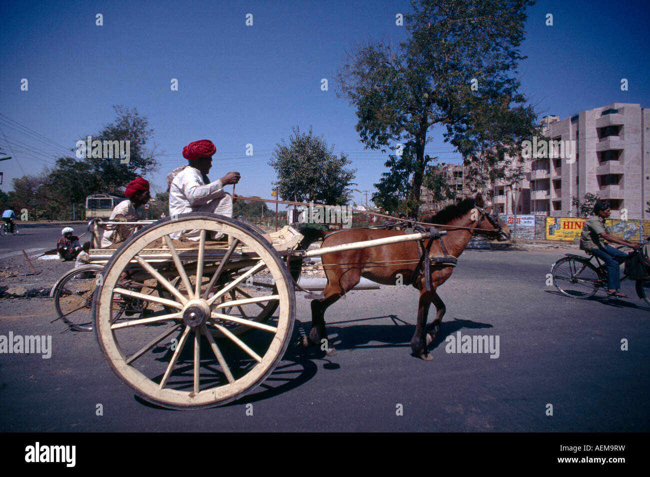 Horse and cart hires stock photography and images Alamy
