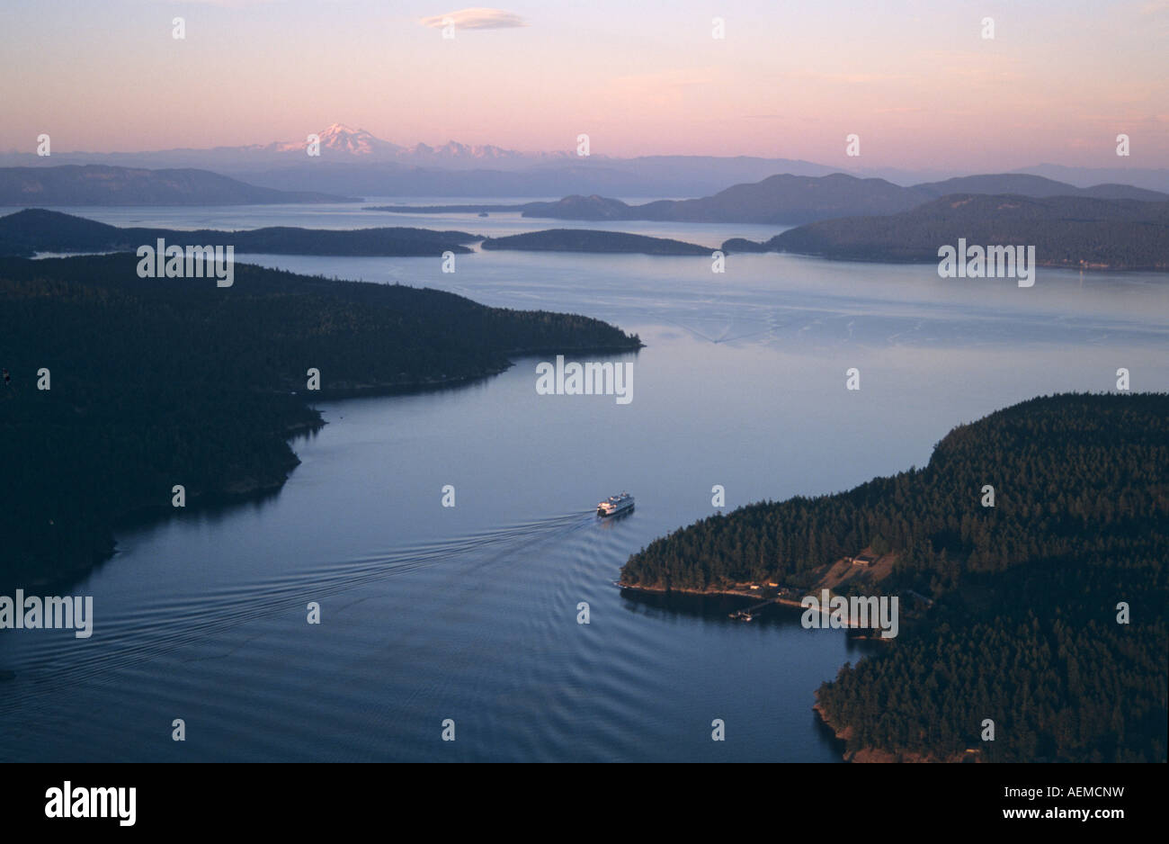 Puget sound san juan islands aerial hi-res stock photography and images ...