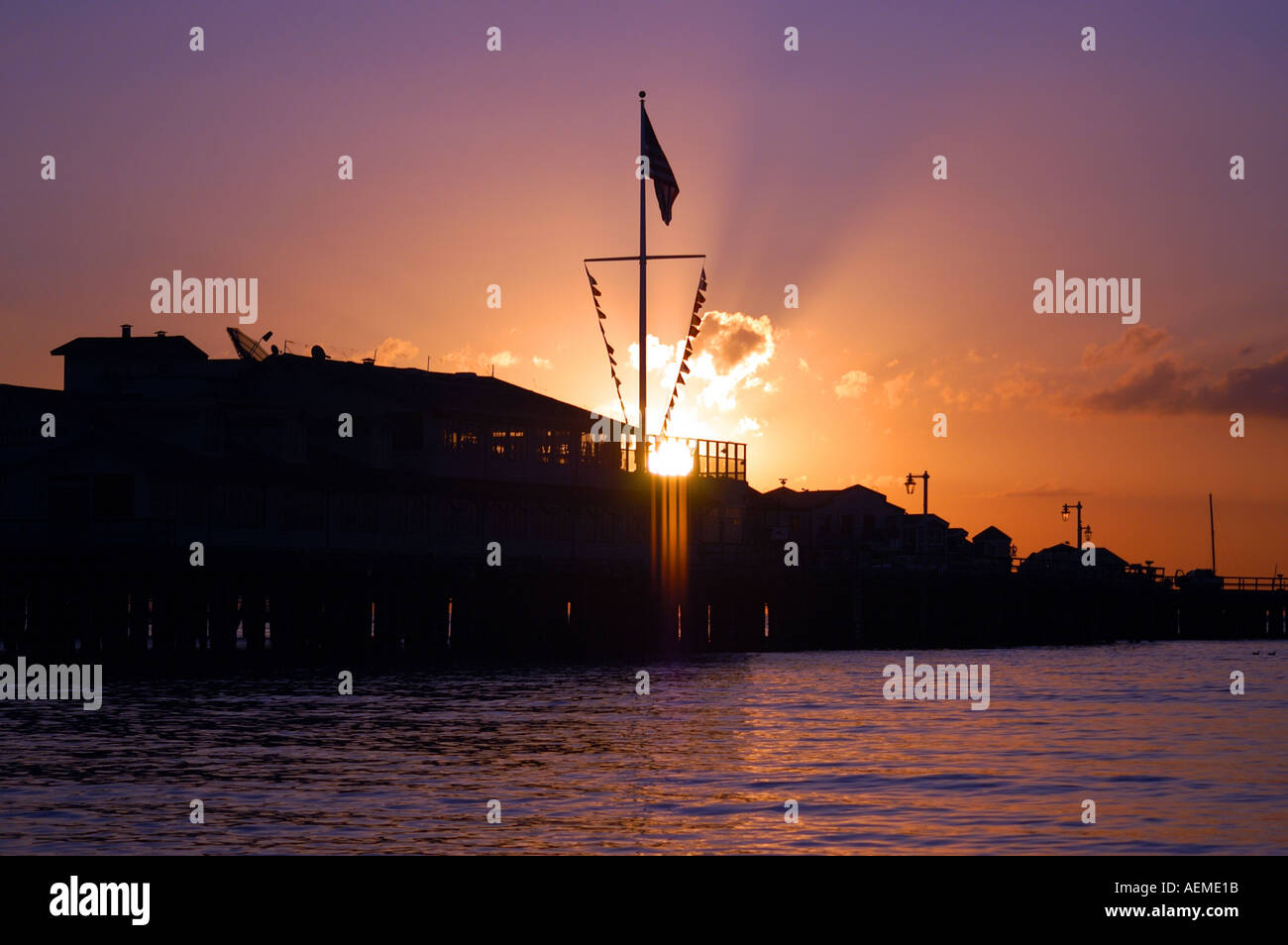 Stearns wharf at sunrise hi-res stock photography and images - Alamy