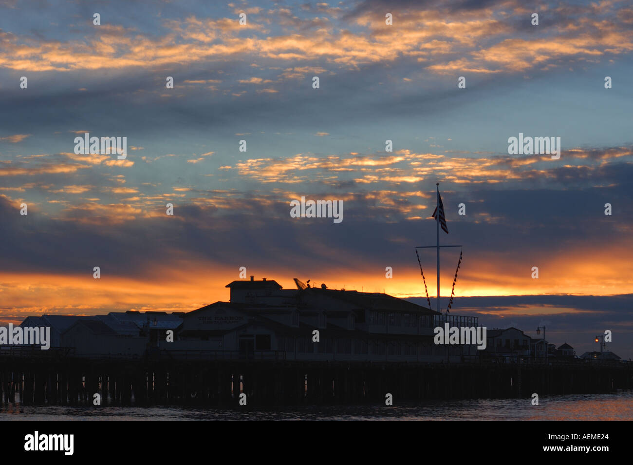 Stearns wharf at sunrise hi-res stock photography and images - Alamy