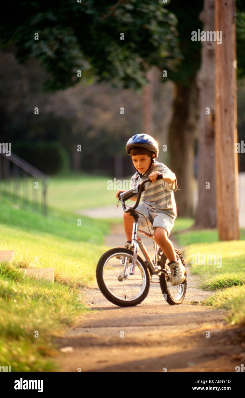 helmet for 7 year old boy