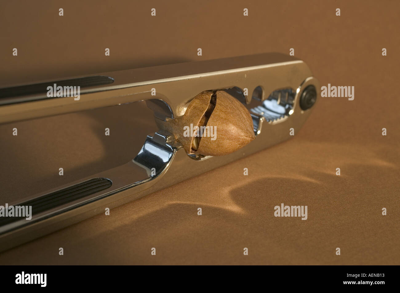 Cracking idea hi-res stock photography and images - Alamy