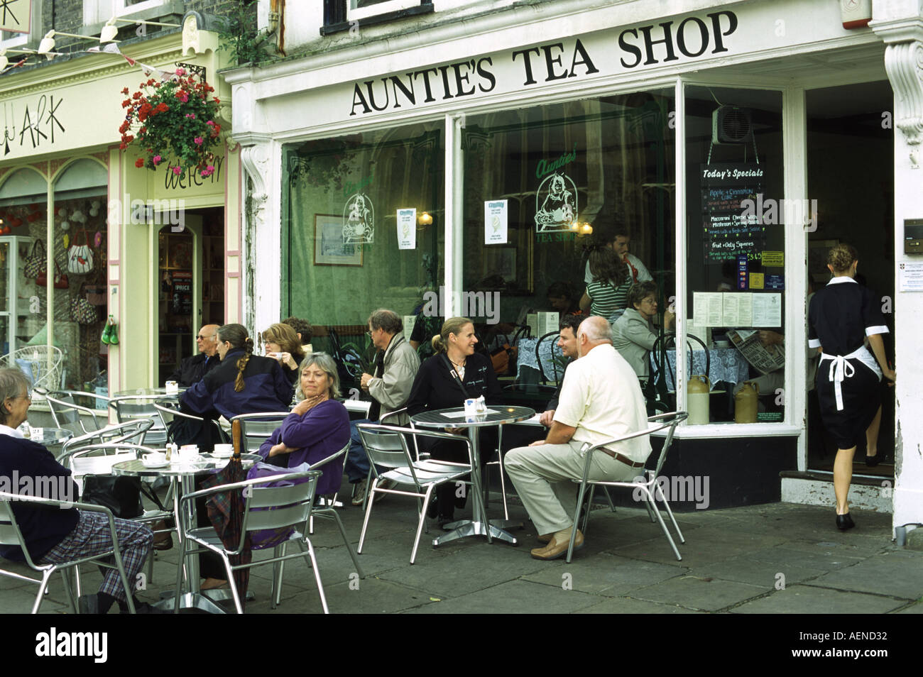 Auntie s Tea Shop Cambridge Stock Photo Alamy