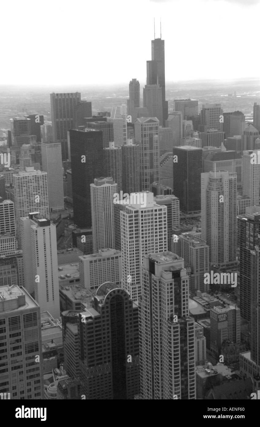 Chicago illinois tall buildings Black and White Stock Photos & Images ...