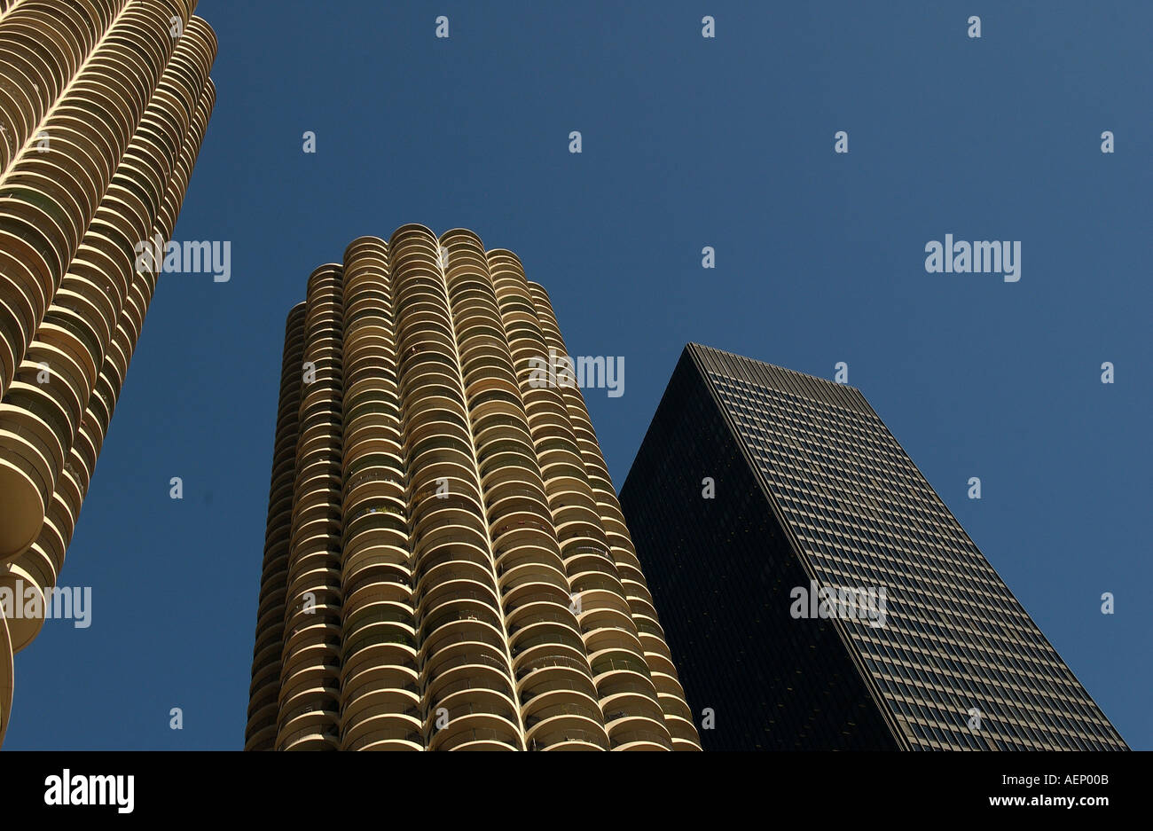 Low rise buildings chicago hi-res stock photography and images - Alamy