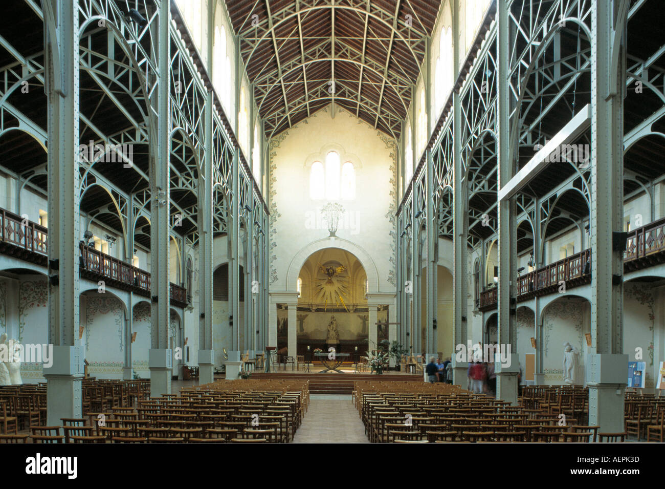Paris, Notre-Dame du Travail, Stahlkonstruktion, Innenraum nach Osten Stock Photo