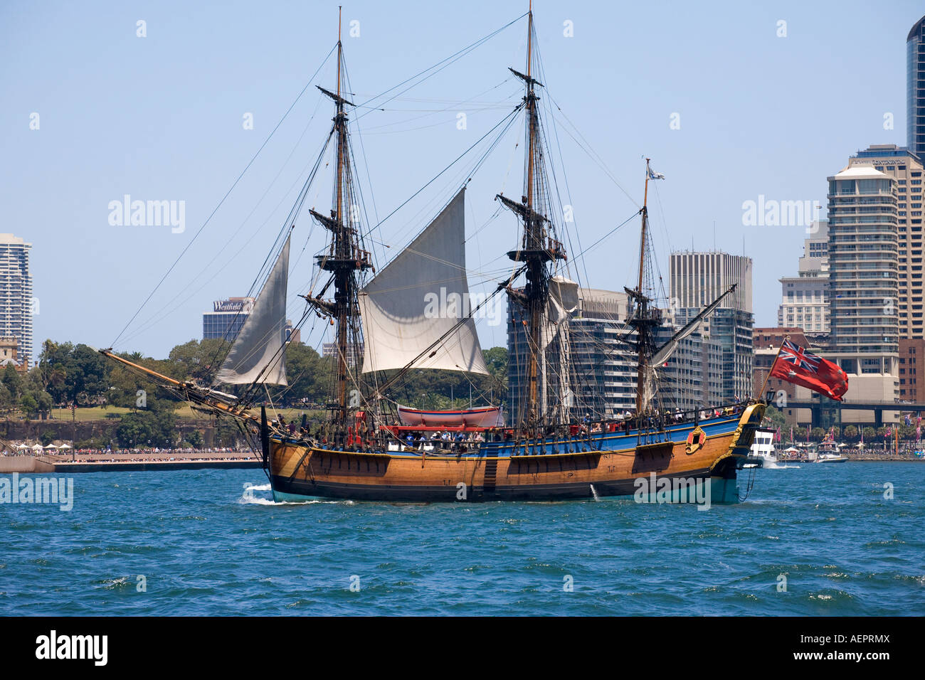 Tall Ship Endeavour Replica Cruising Sydney Harbour Stock Photo Alamy