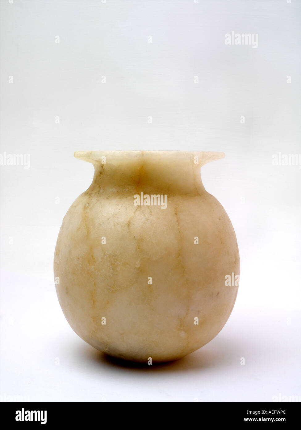 Alabaster vase hires stock photography and images Alamy