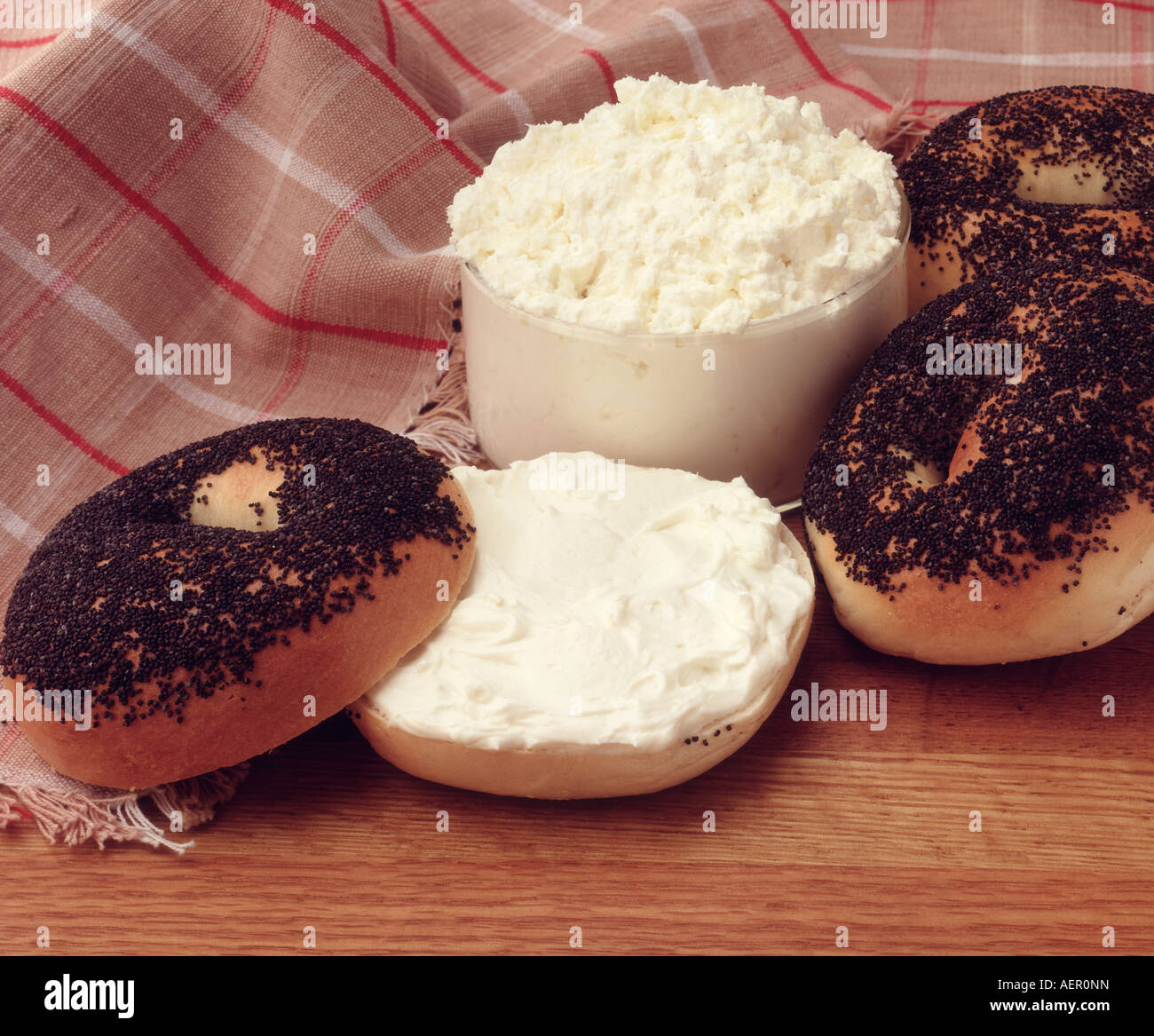 Poppy Seed Bagels with Cream Cheese Stock Photo Alamy