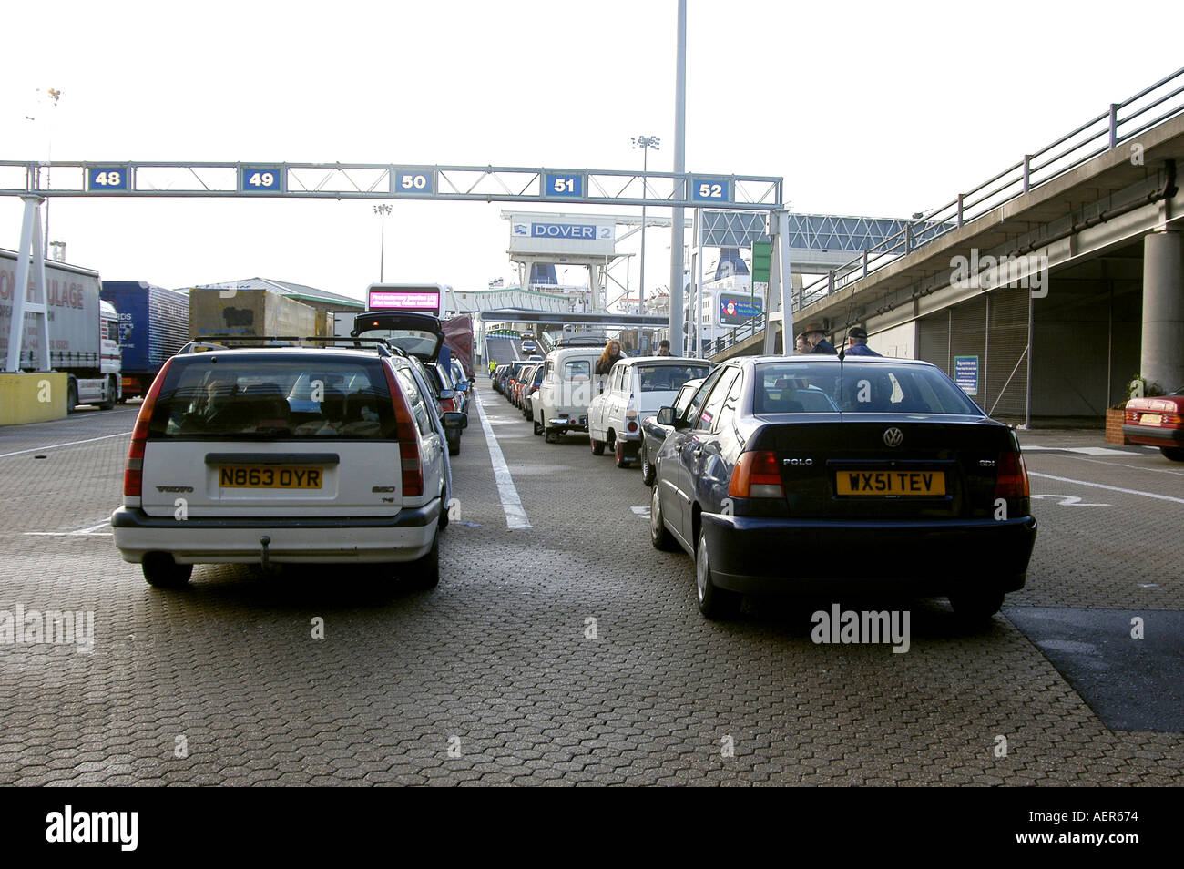 Car ferry queue dover hires stock photography and images Alamy