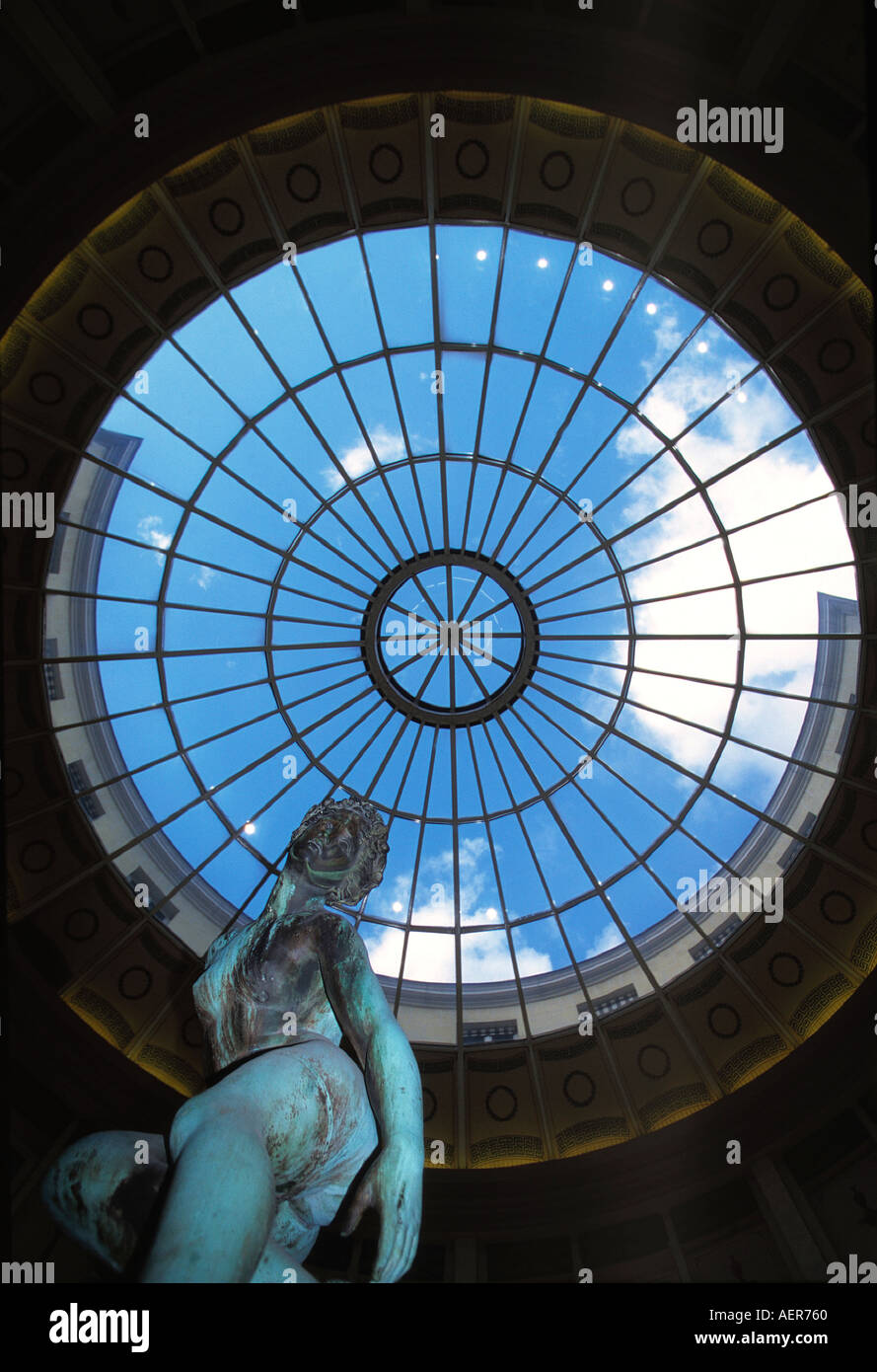 Under the dome hires stock photography and images Alamy